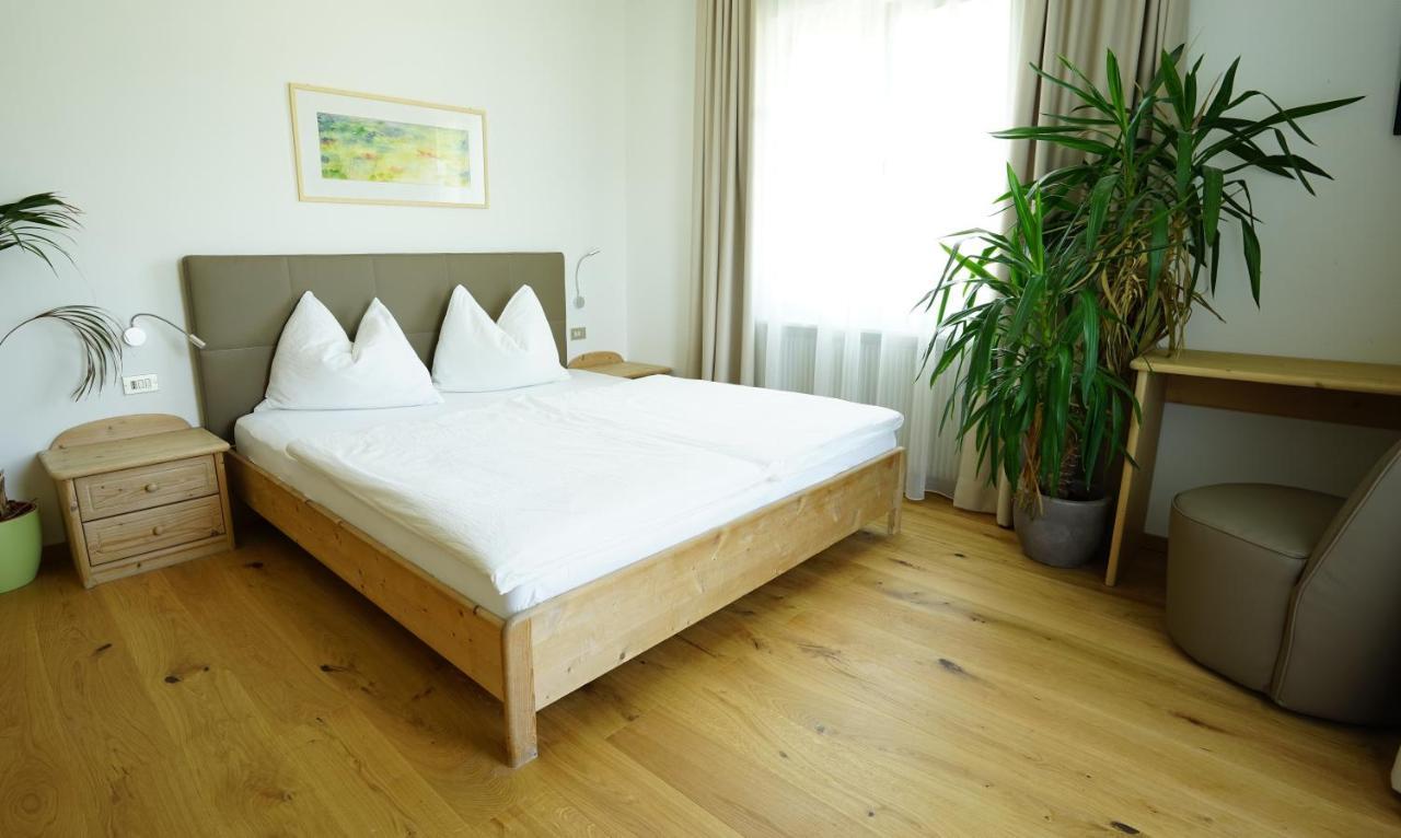 Burgunderhof Villa Montagna Luaran gambar