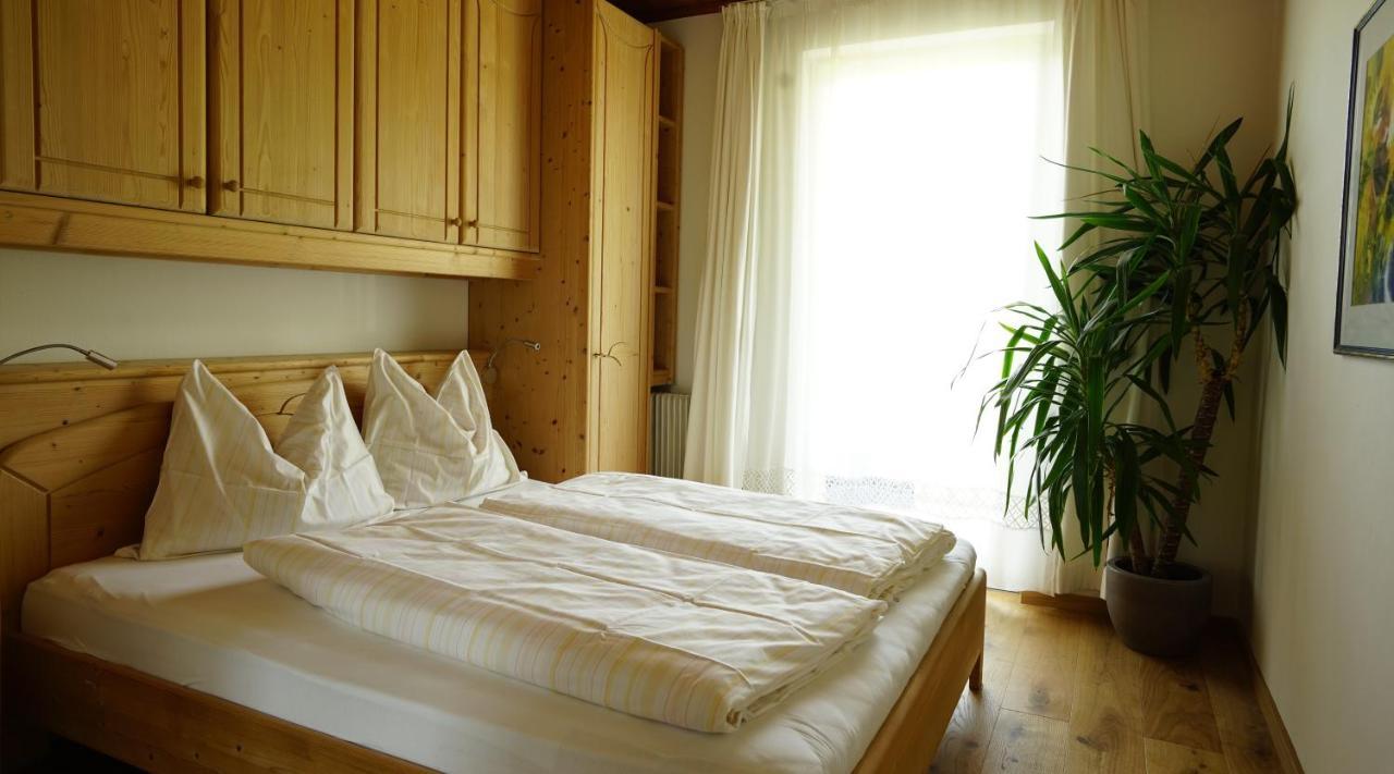 Burgunderhof Villa Montagna Luaran gambar